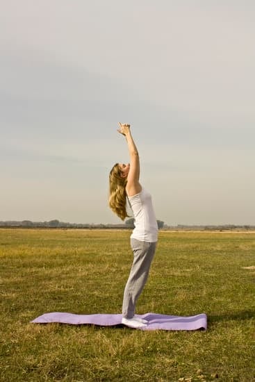 Esercizi Di Yoga Da Fare A Casa Per Dimagrire | Anandi